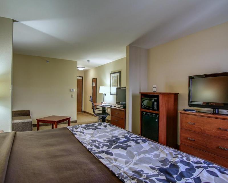 Mainstay - Monona 3*